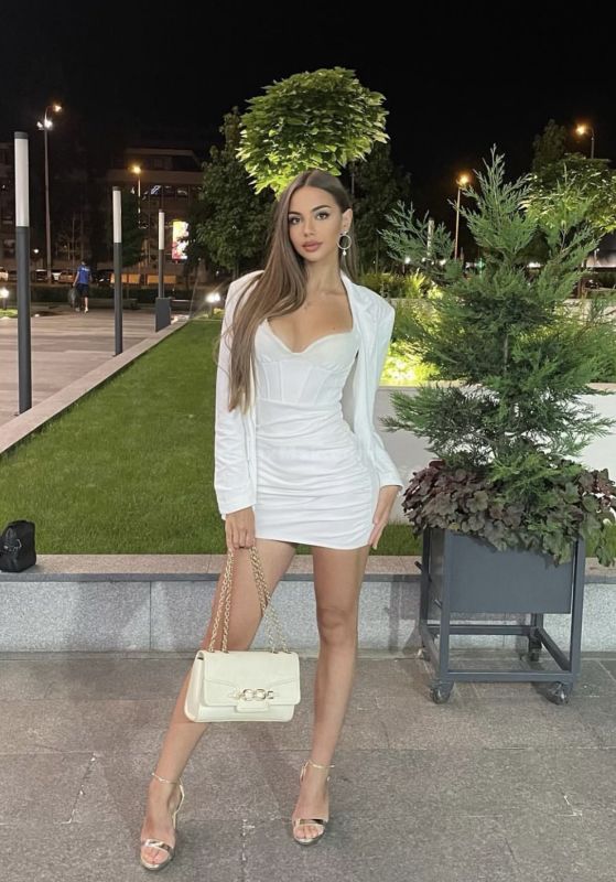 Moscow escort : Alina - photo 1